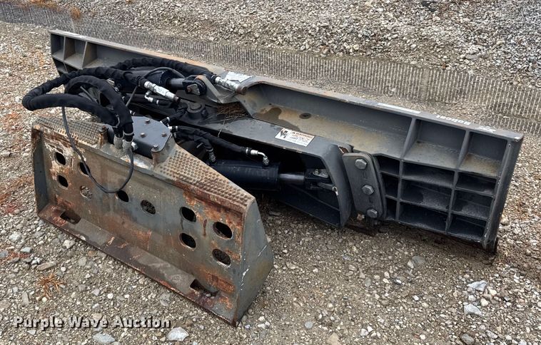 image for item ER0127 2011 Bobcat Dozer 96 skid steer dozer blade