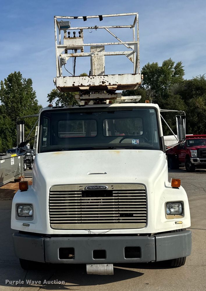 image for item ER0128 2001 Freightliner FL50 bucket truck