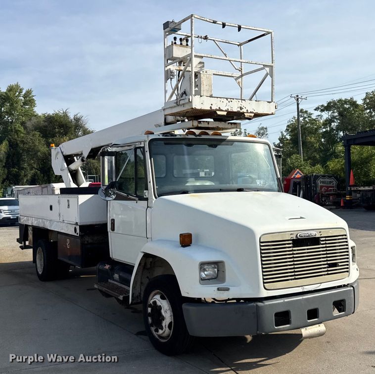 image for item ER0128 2001 Freightliner FL50 bucket truck
