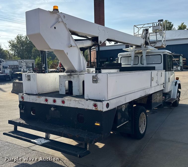 image for item ER0128 2001 Freightliner FL50 bucket truck
