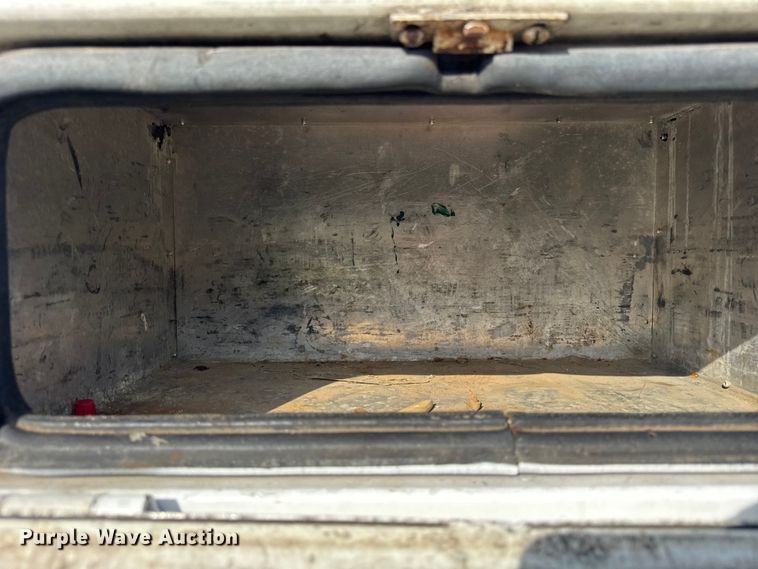 image for item ER0128 2001 Freightliner FL50 bucket truck