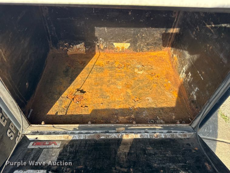 image for item ER0128 2001 Freightliner FL50 bucket truck