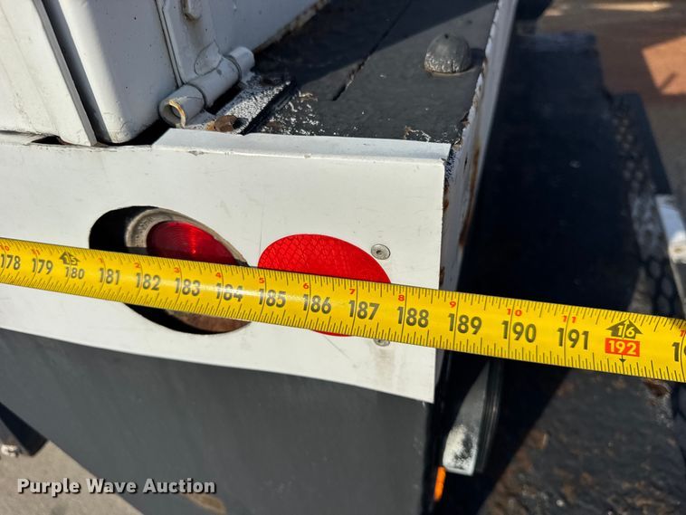 image for item ER0128 2001 Freightliner FL50 bucket truck