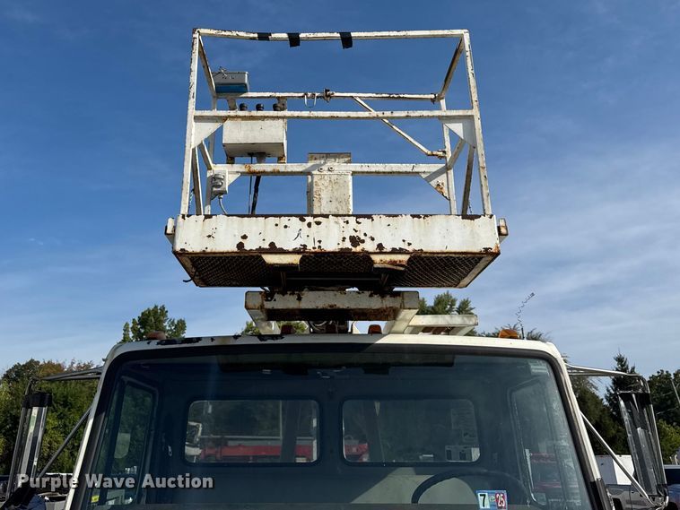 image for item ER0128 2001 Freightliner FL50 bucket truck