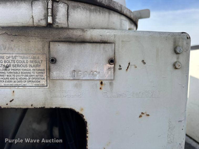 image for item ER0128 2001 Freightliner FL50 bucket truck