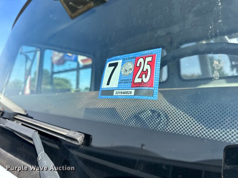 image for item ER0128 2001 Freightliner FL50 bucket truck