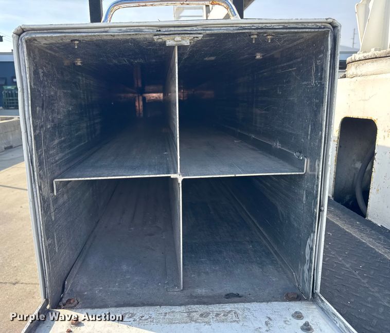 image for item ER0128 2001 Freightliner FL50 bucket truck