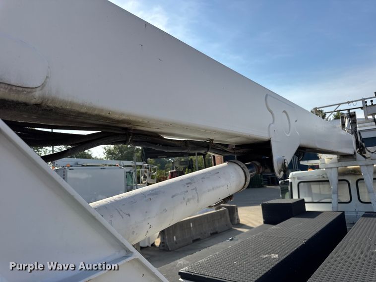 image for item ER0128 2001 Freightliner FL50 bucket truck