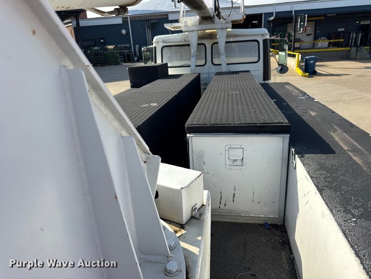 image for item ER0128 2001 Freightliner FL50 bucket truck