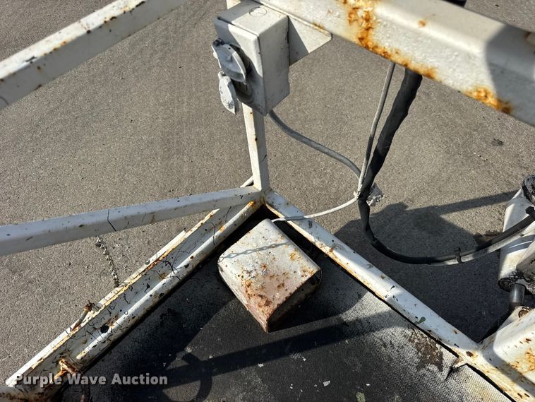 image for item ER0128 2001 Freightliner FL50 bucket truck