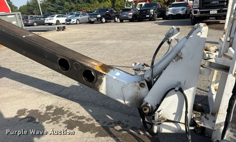 image for item ER0128 2001 Freightliner FL50 bucket truck