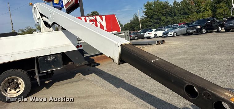 image for item ER0128 2001 Freightliner FL50 bucket truck