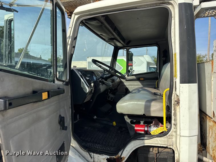 image for item ER0128 2001 Freightliner FL50 bucket truck