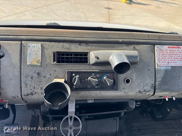 image for item ER0128 2001 Freightliner FL50 bucket truck