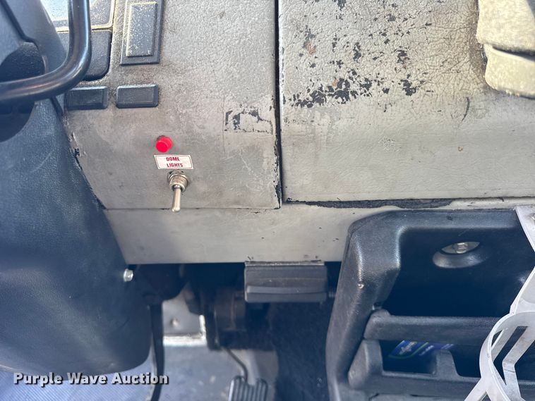 image for item ER0128 2001 Freightliner FL50 bucket truck