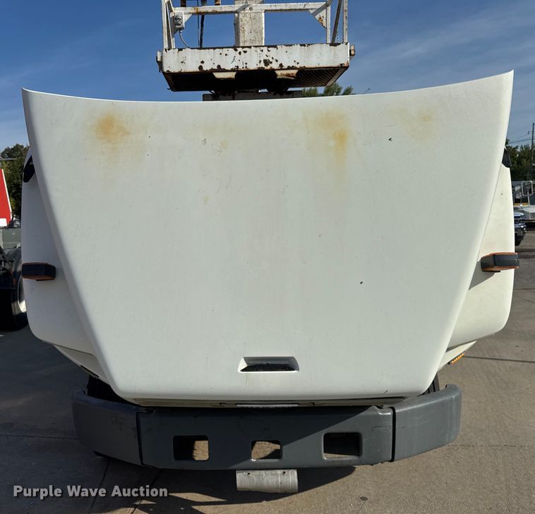 image for item ER0128 2001 Freightliner FL50 bucket truck