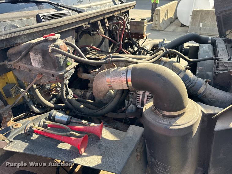 image for item ER0128 2001 Freightliner FL50 bucket truck