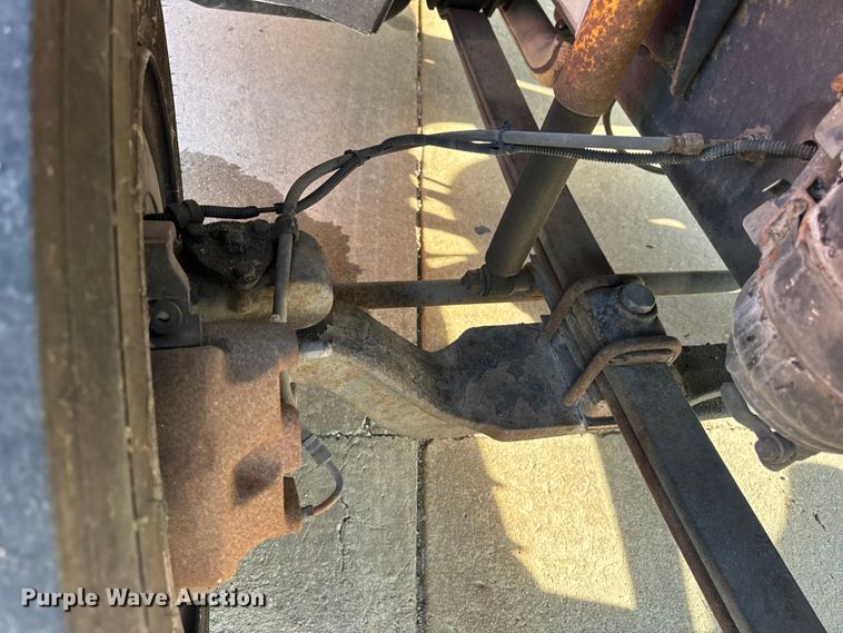 image for item ER0128 2001 Freightliner FL50 bucket truck