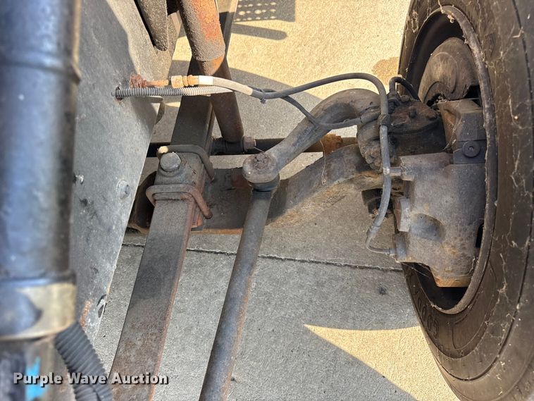 image for item ER0128 2001 Freightliner FL50 bucket truck