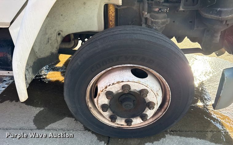 image for item ER0128 2001 Freightliner FL50 bucket truck