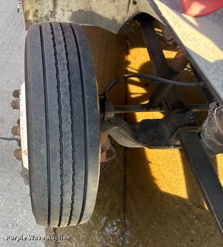 image for item ER0128 2001 Freightliner FL50 bucket truck