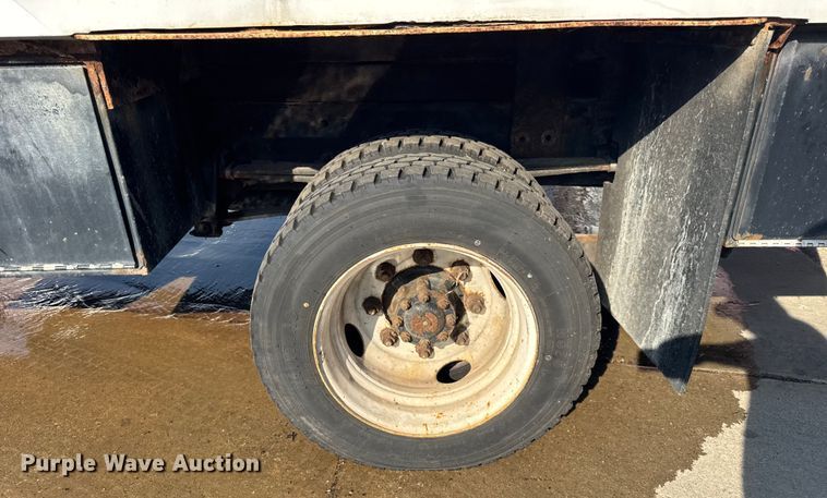 image for item ER0128 2001 Freightliner FL50 bucket truck