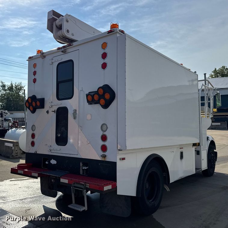 CAMIóN CON CANASTILLA 2009 FREIGHTLINER ALTEC