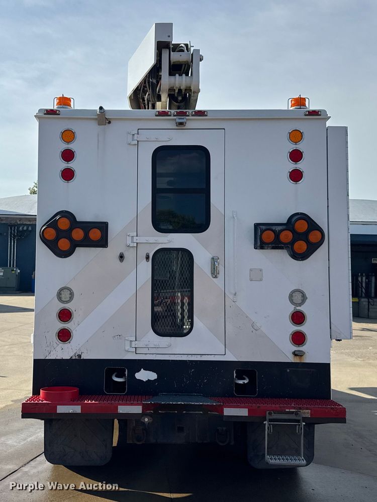 image for item ER0129 2009 Freightliner S2106 bucket truck