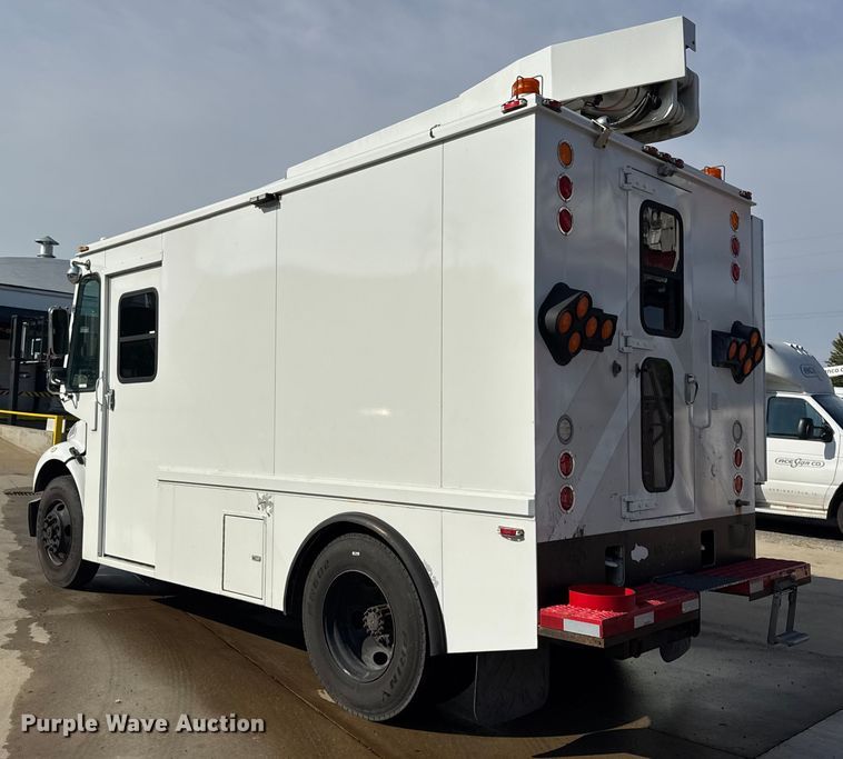 image for item ER0129 2009 Freightliner S2106 bucket truck