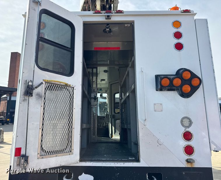 image for item ER0129 2009 Freightliner S2106 bucket truck