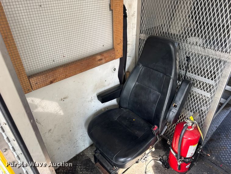 image for item ER0129 2009 Freightliner S2106 bucket truck