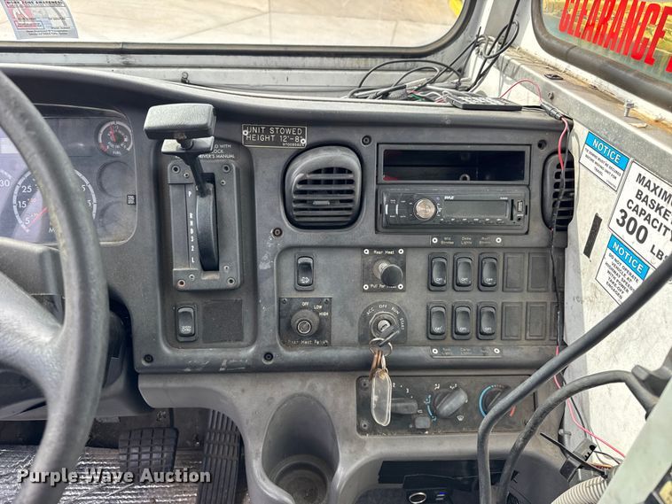 image for item ER0129 2009 Freightliner S2106 bucket truck