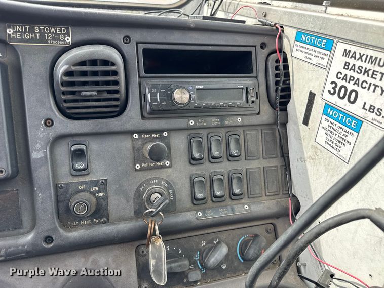 image for item ER0129 2009 Freightliner S2106 bucket truck