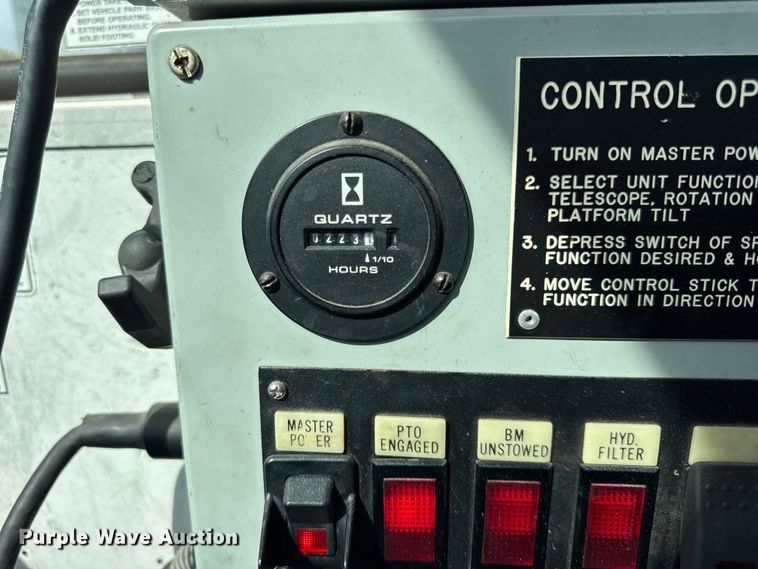 image for item ER0129 2009 Freightliner S2106 bucket truck