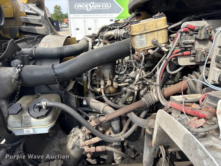 image for item ER0129 2009 Freightliner S2106 bucket truck