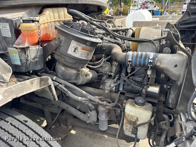 image for item ER0129 2009 Freightliner S2106 bucket truck