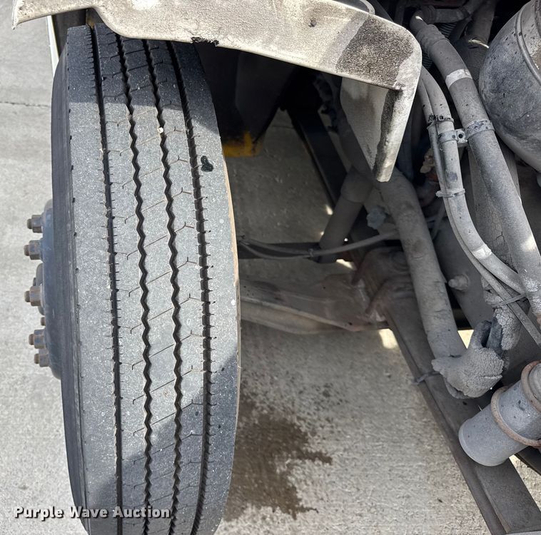 image for item ER0129 2009 Freightliner S2106 bucket truck