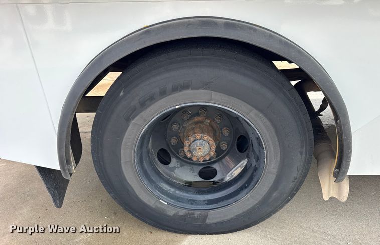 image for item ER0129 2009 Freightliner S2106 bucket truck