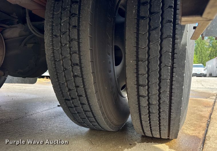 image for item ER0129 2009 Freightliner S2106 bucket truck