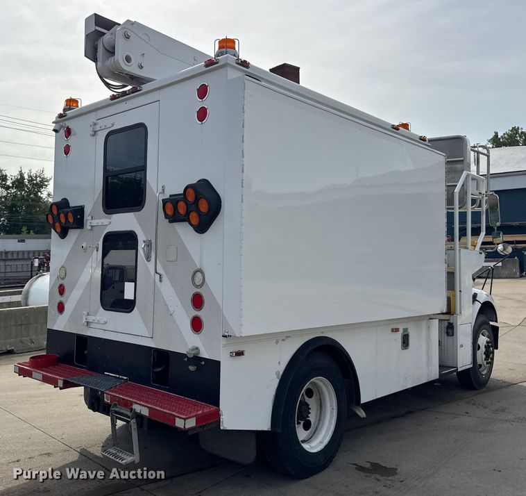 CAMIóN CON CANASTILLA 2008 FREIGHTLINER ALTEC