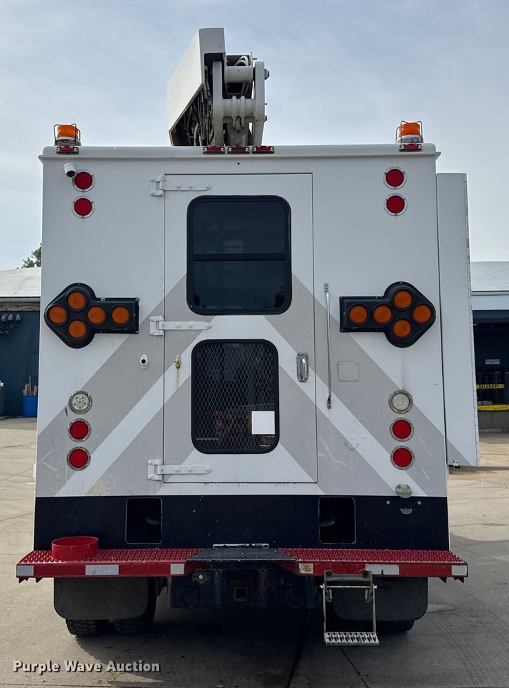 image for item ER0130 2008 Freightliner S2106 bucket truck