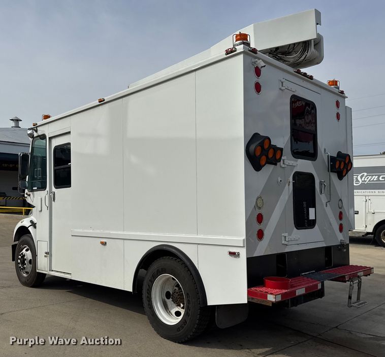 image for item ER0130 2008 Freightliner S2106 bucket truck