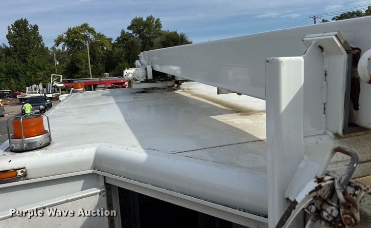 image for item ER0130 2008 Freightliner S2106 bucket truck