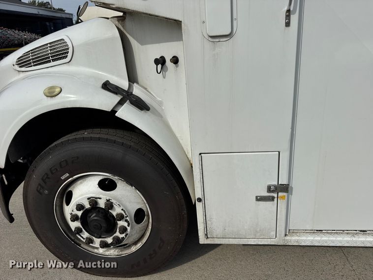 image for item ER0130 2008 Freightliner S2106 bucket truck