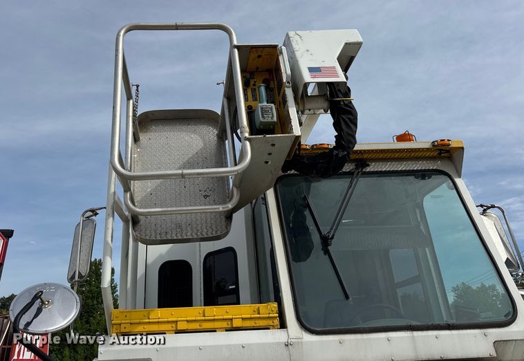 image for item ER0130 2008 Freightliner S2106 bucket truck