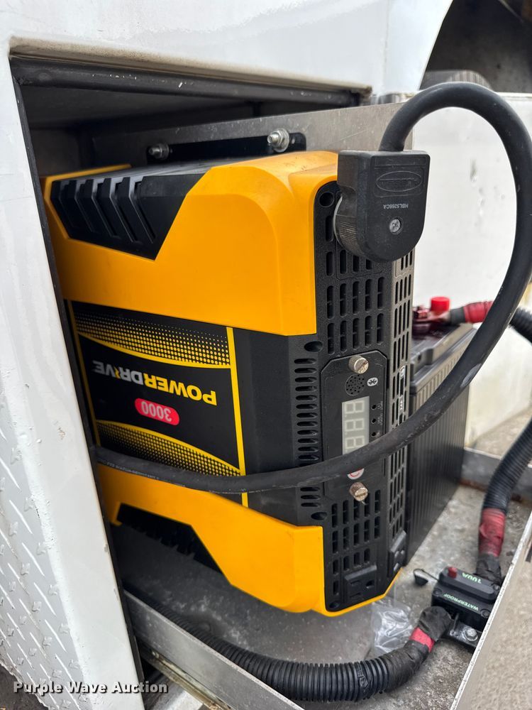 image for item ER0130 2008 Freightliner S2106 bucket truck