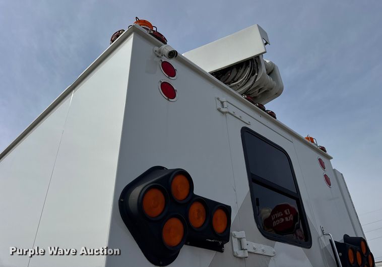 image for item ER0130 2008 Freightliner S2106 bucket truck