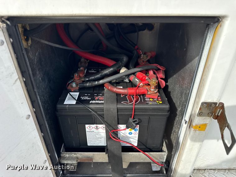 image for item ER0130 2008 Freightliner S2106 bucket truck