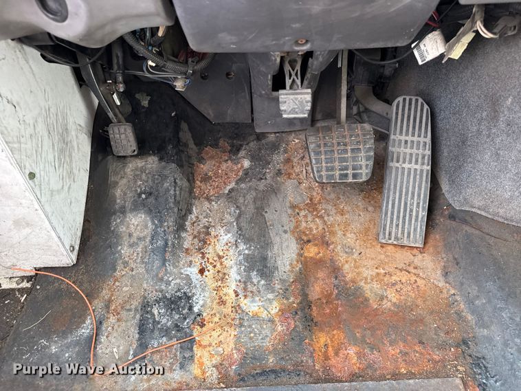 image for item ER0130 2008 Freightliner S2106 bucket truck