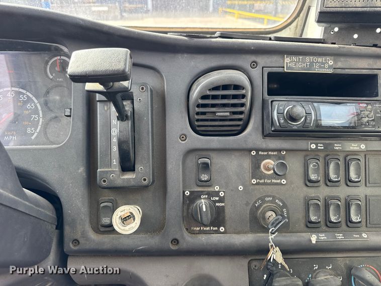 image for item ER0130 2008 Freightliner S2106 bucket truck